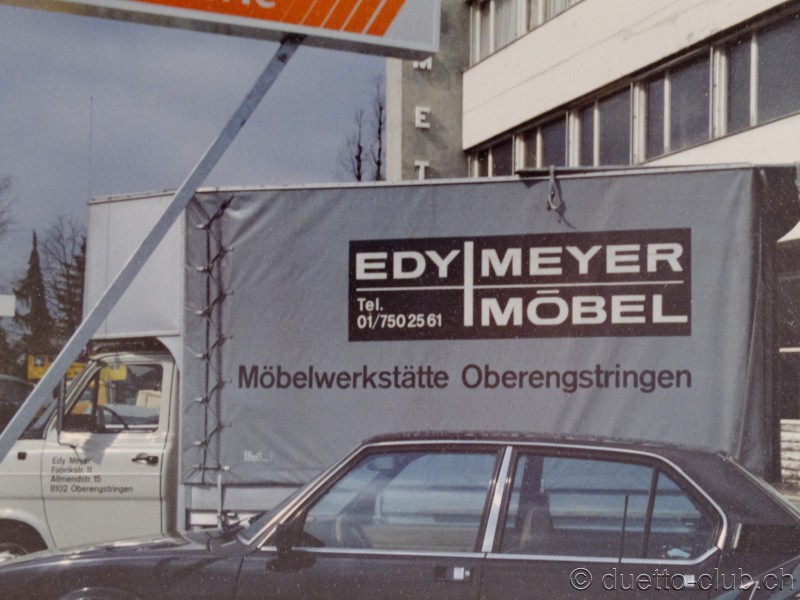 1989-unsere-neuen-photowande-01.jpg